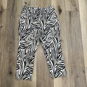 So Slimming By Chico's Crop Zebra print Pants Size-1.5 Or Size 10